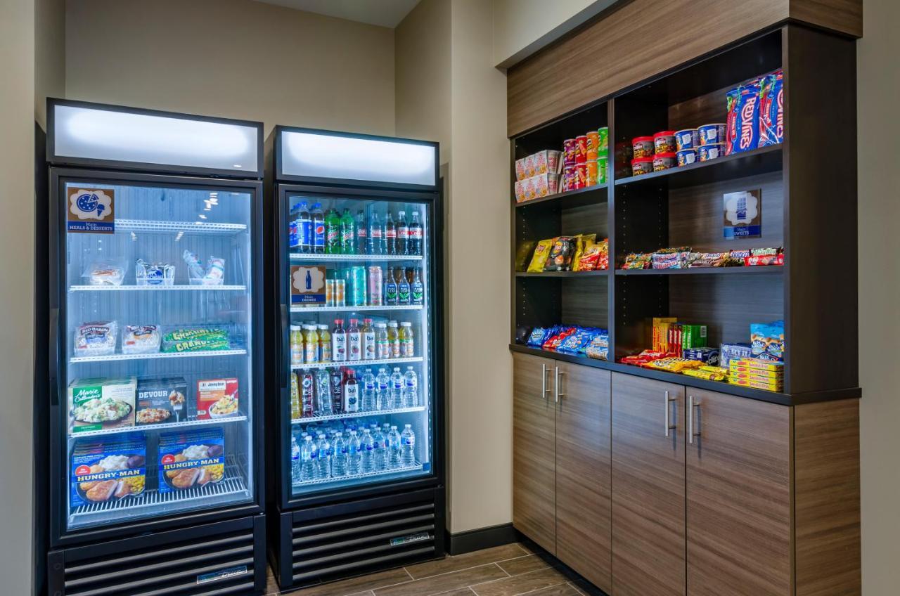 Mainstay Suites Great Falls Airport Экстерьер фото